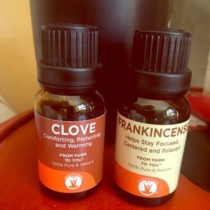 Frankincense & Clove Gurunanda Essential Oils